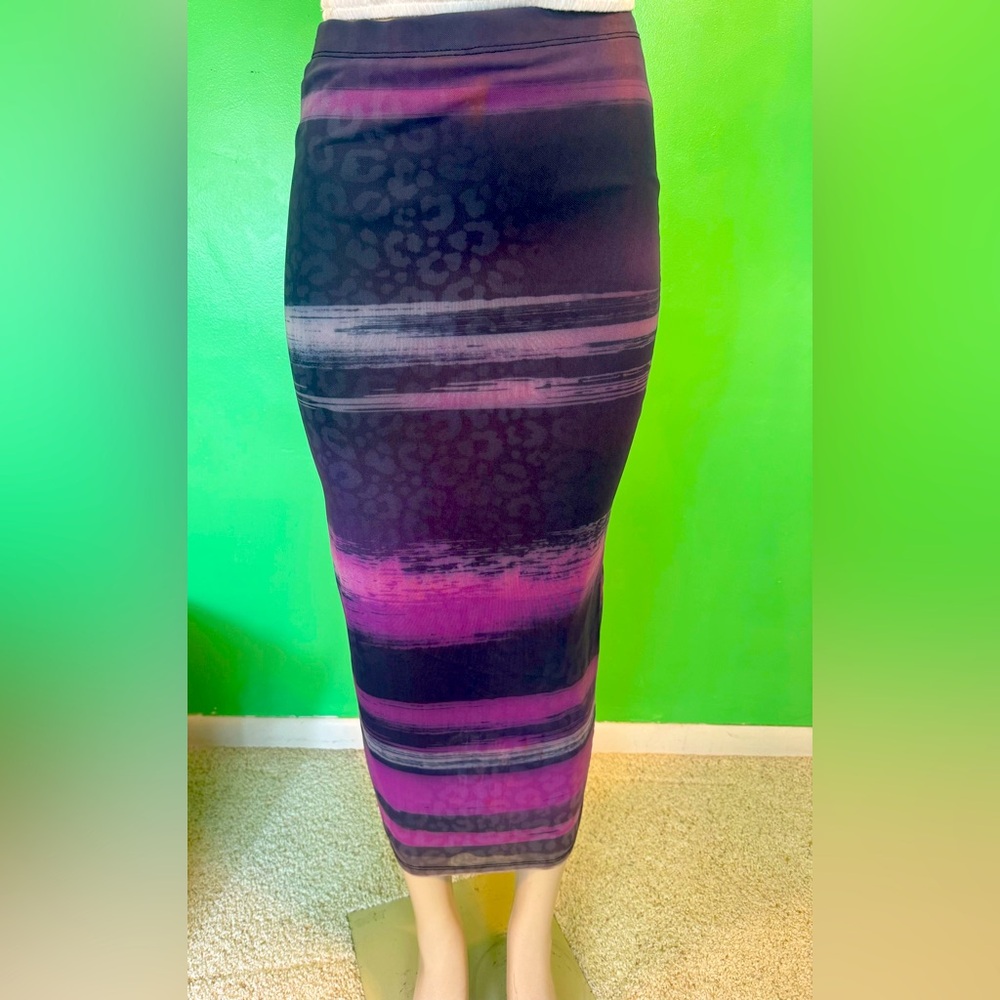 Cherry Mellow Abstract Mesh Long Skirt